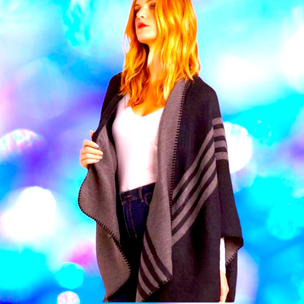 BB DAKOTA CLASSIC REVERSIBLE PLAID PONCHO NWOT